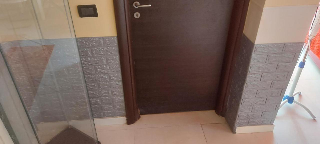 Stanza In Villa Con Giardino Con Box Doccia Idromassaggio Rent A Car Aci Bonaccorsi Exterior foto